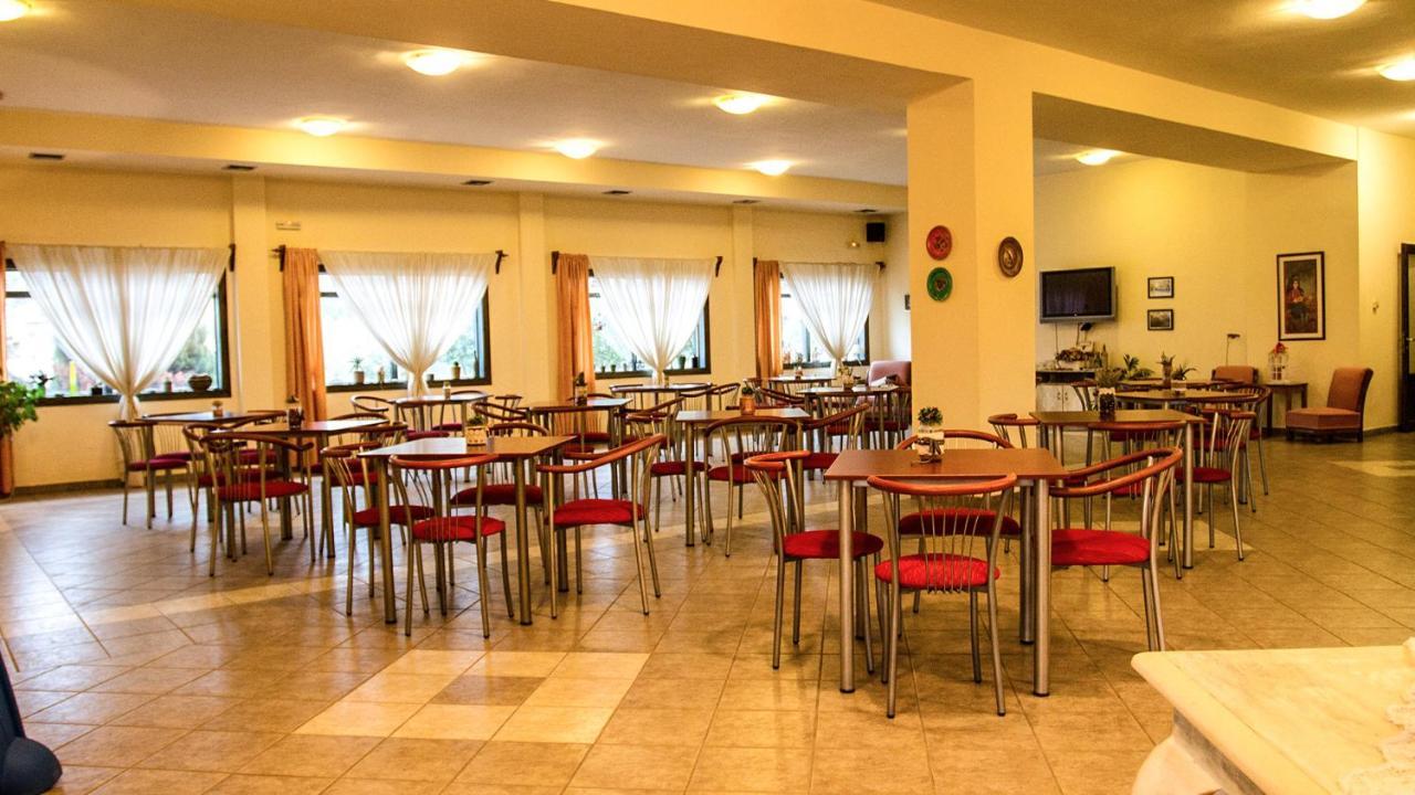 אלמירוס Hotel Alos מראה חיצוני תמונה